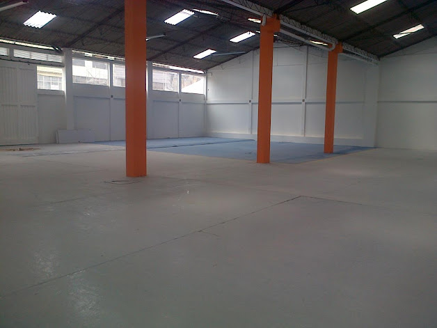 Adecuación de bodega comercial